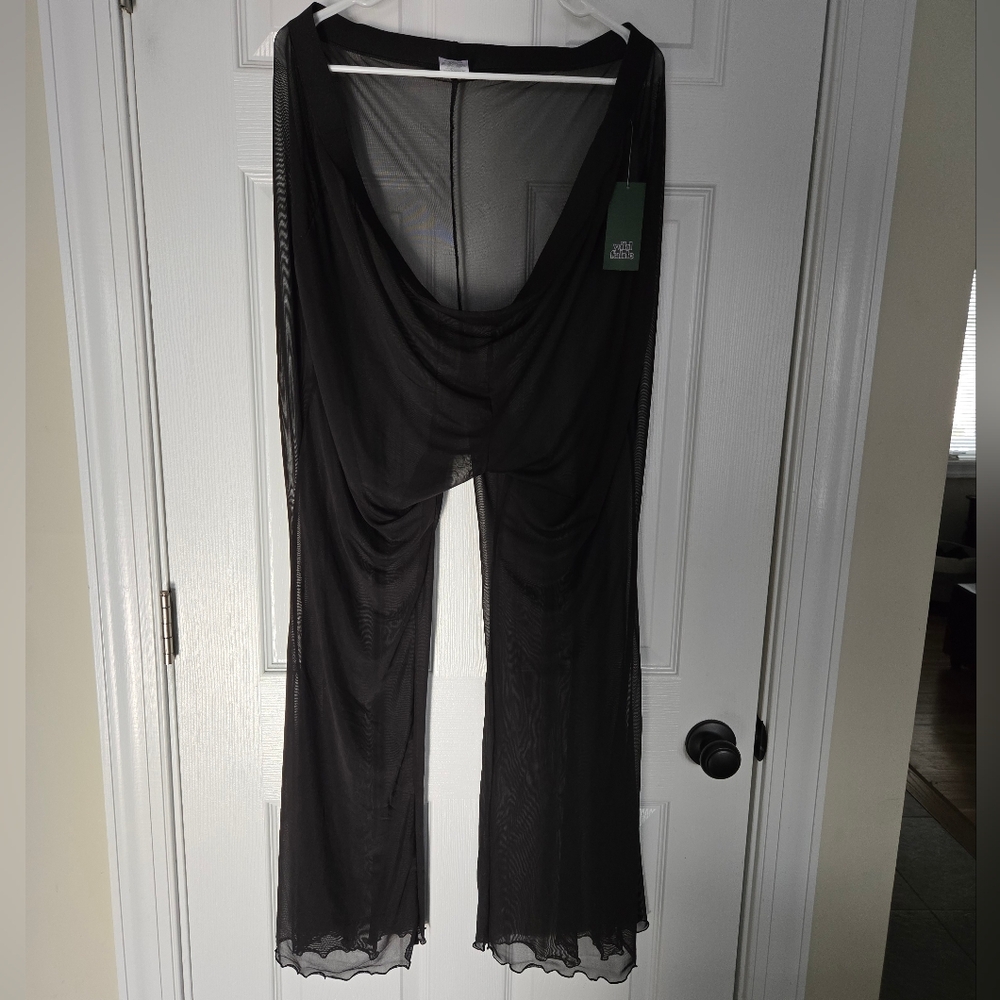 NWT Plus size 2X (20/22) Cover Up Pants